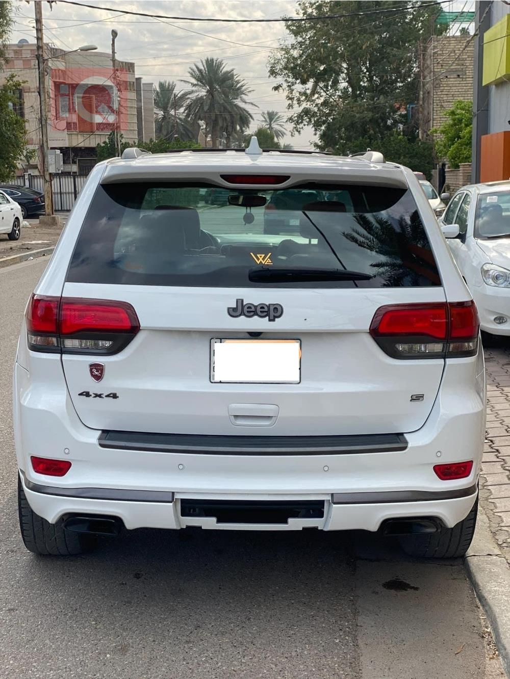 جیپ گراند شیرۆکی